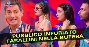 Imbarazzo A Reazione a Catena