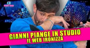 Gianni Sperti Piange in Studio: Il Web Ironizza!